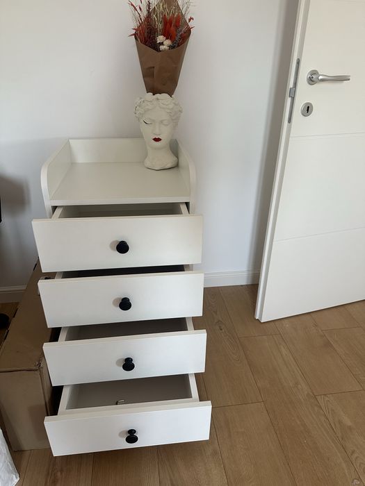 Ucenic mobil pal alb