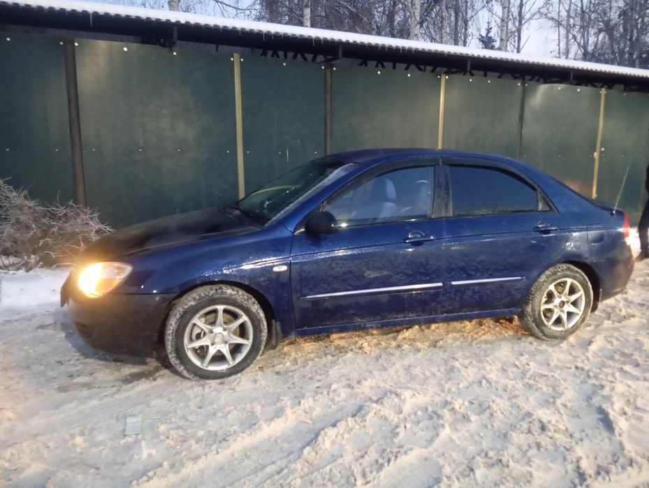Kia cerato 2007года