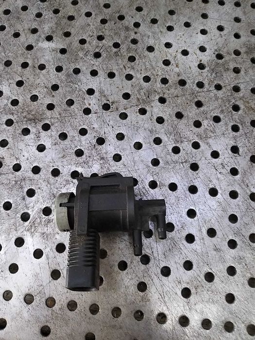 Electrovalva 1.6 tdi vw golf 6 5k 1k0906283a