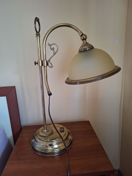 Настолна лампа с месинг