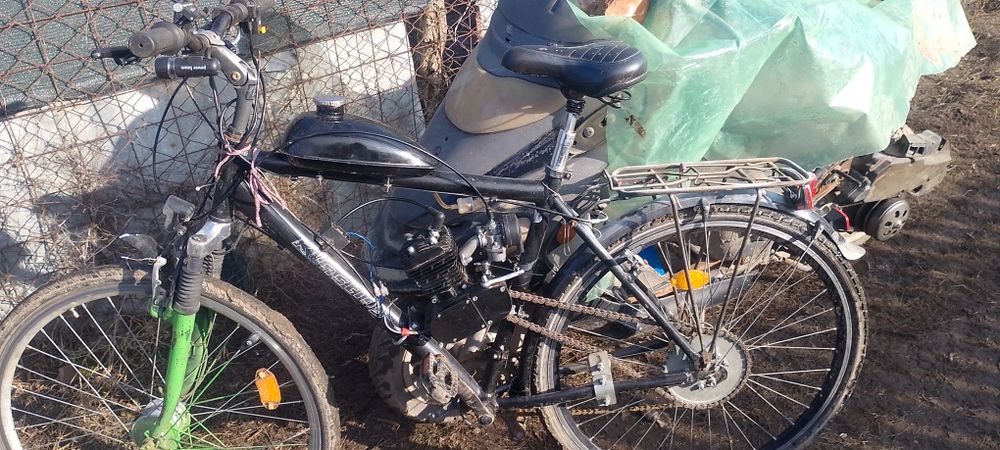 Bicicleta cu motor 80 CC 2 timpi