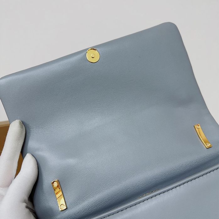 Geanta Burberry