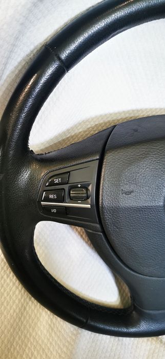 Продавам волан с еърбег за BMW F10/F11