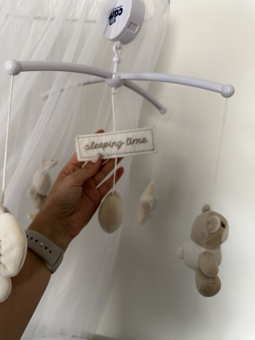 Vand baldachin cu suport si  jucarie muzicala