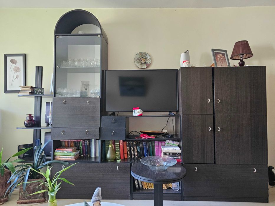 Черна холна секция