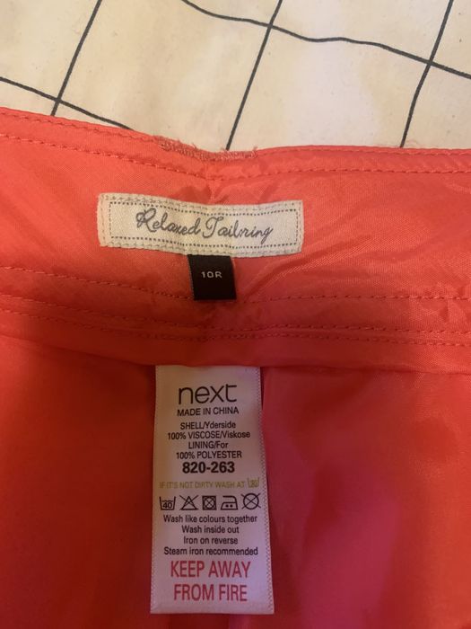 Vand pantaloni culoare piersica pentru dama