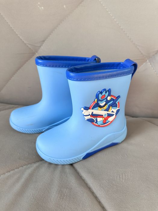 Продаются детские резиновые сапожки