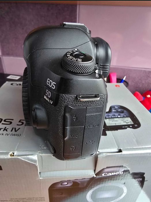 Canon 5D Mark IV
