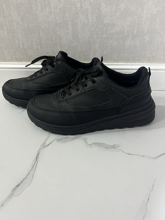 Кроссовки весенние мужские