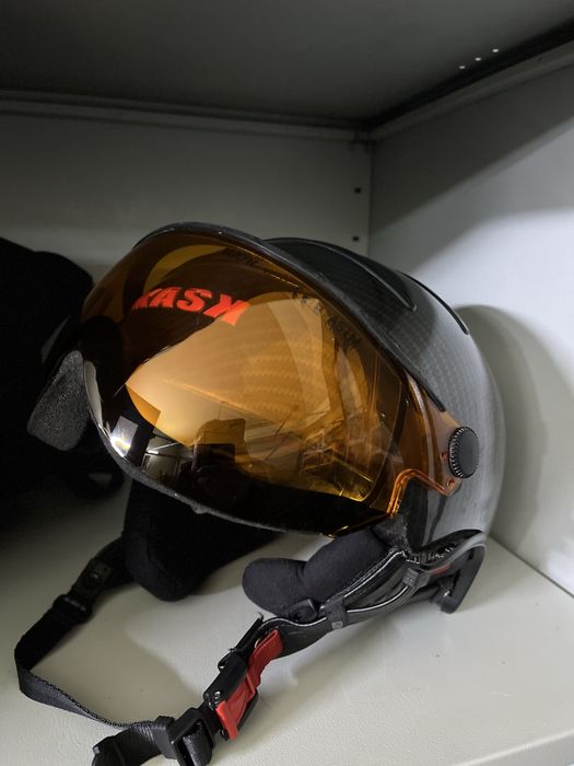 Шлем лыжи сноуборд