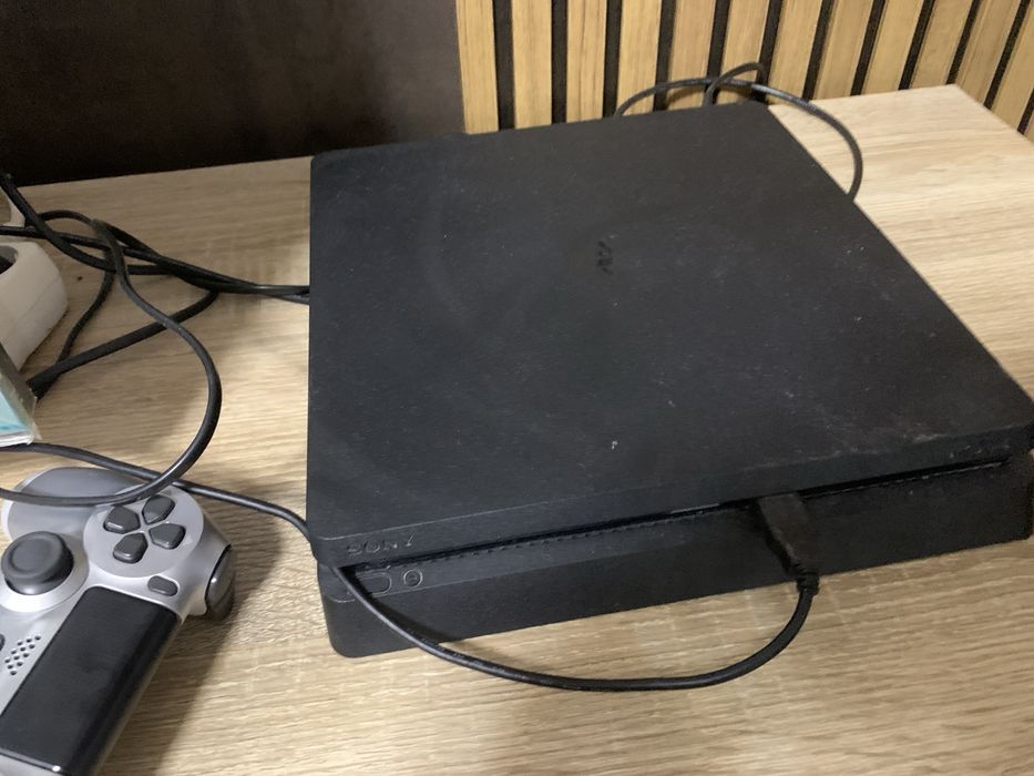 PlayStation 4 slim