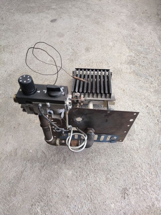 Продаётся АГВ котёл дипломат на 200 кв.м