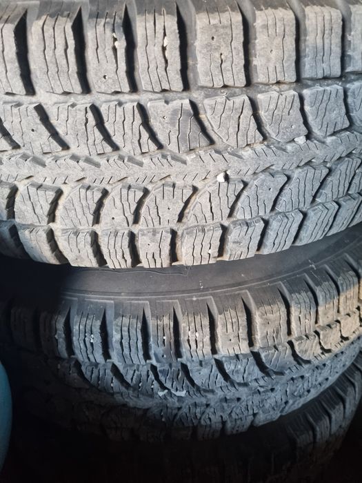 Jante BMW cu cauciucuri de iarna 195/65r15