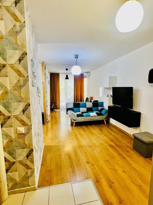 Garsoniera tip studio (cu antecamera)