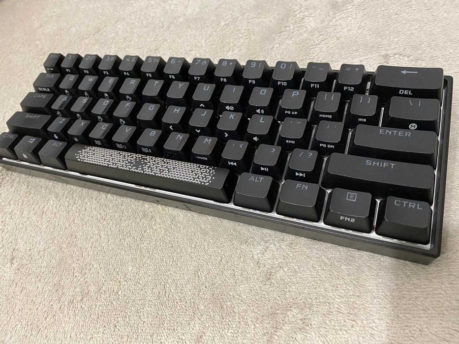 Tastatura mecanica Corsair K65 RGB mini 60% defecta