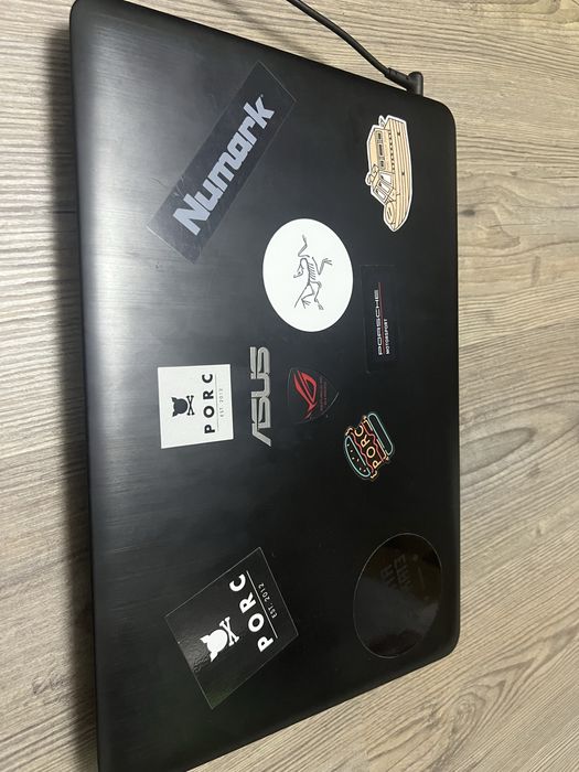 Laptop Facultate / laptop gaming Asus Rog