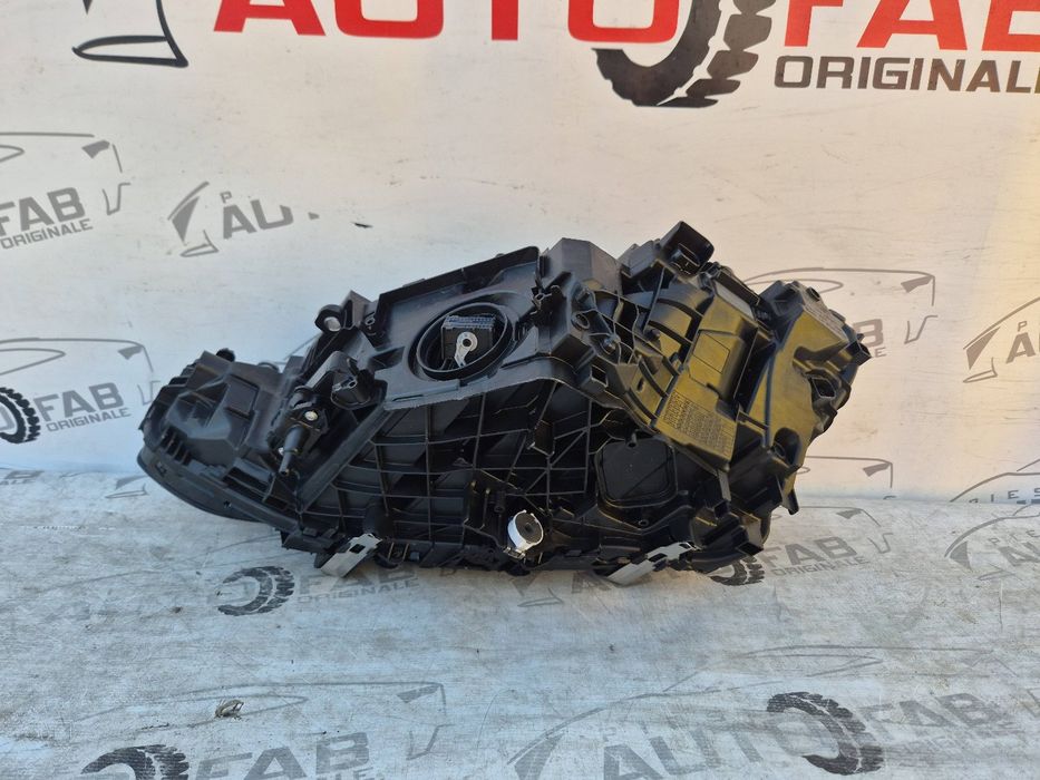 Far dreapta BMW Seria 4 I4 G22-G23-G26 LCI Full LED 5A3B302-06 an 2024