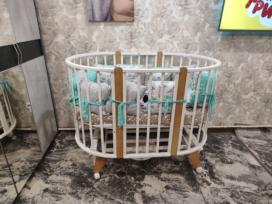 Детская кроватка
