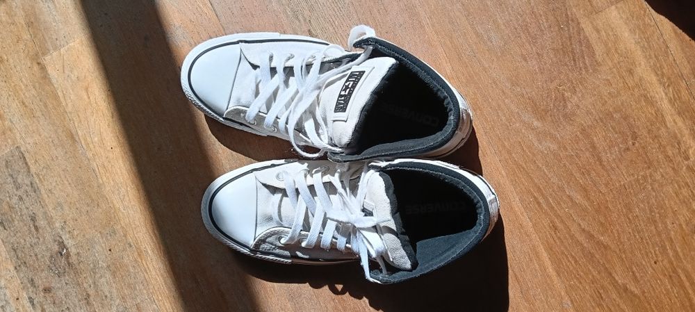 Converse Chuck Taylor All Star pe alb