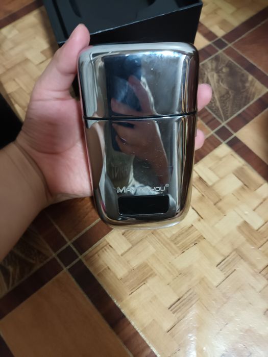 Soqol oladigan elektronik britva sotiladi