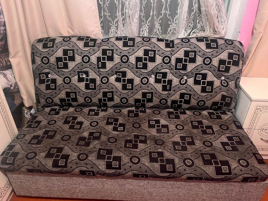 Продам диван хорошем состоянии