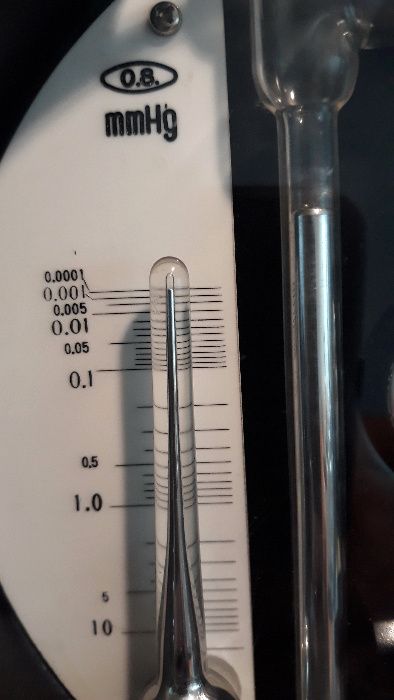 Вакуум помпа DEVAG ФРГ, двустъпална, 7 куб.