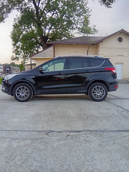Vând Ford kuga titanium