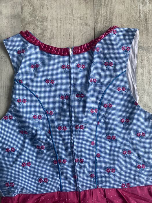 Rochie dirnl traditionala bavareza