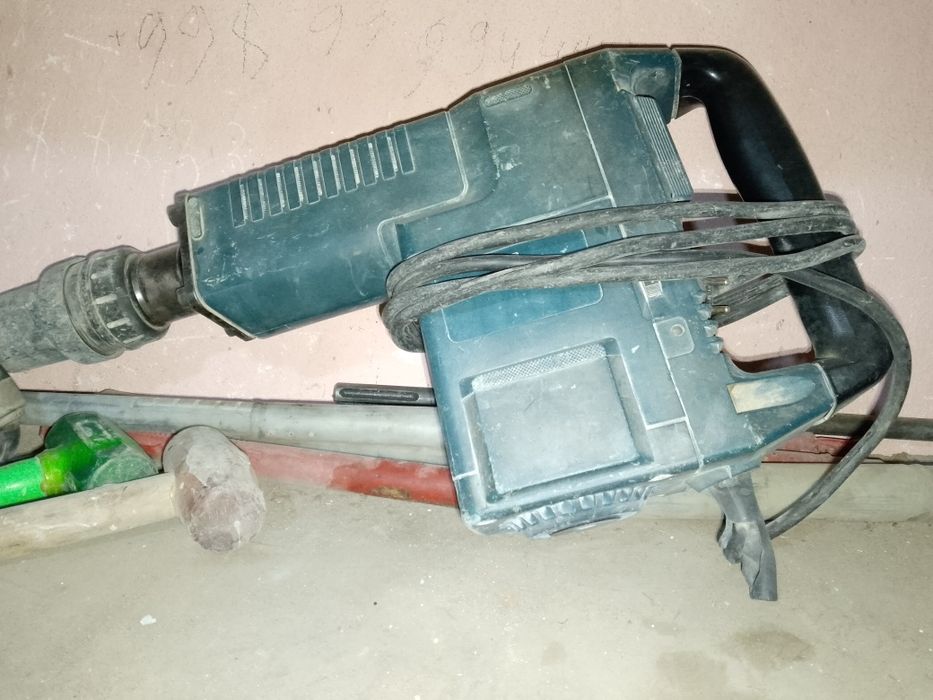 Одбойник перфоратор сотилади