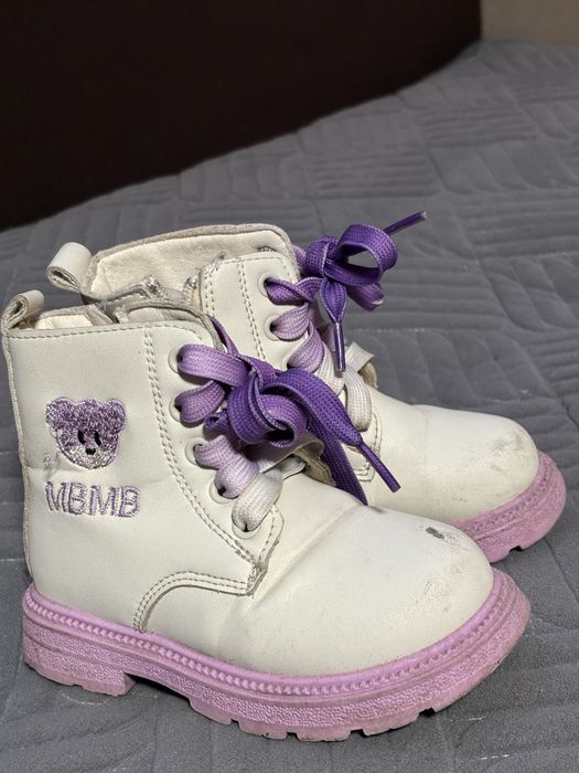 Продам детскую обувь