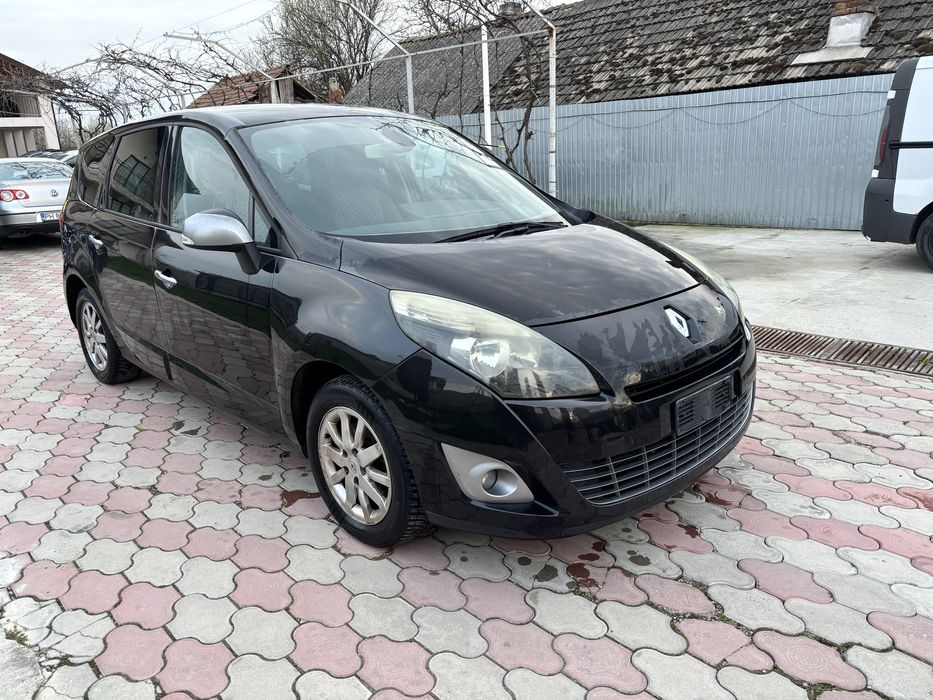 Dezmembrez renault grand  scenic  3  cu 7 locuri 1.5 dci 110 cp  2011