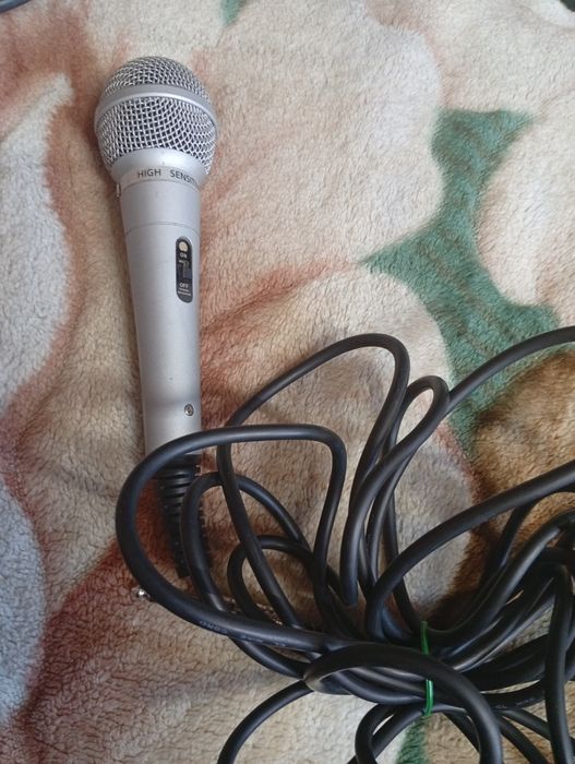 Продам караоке Bluetooth систему.