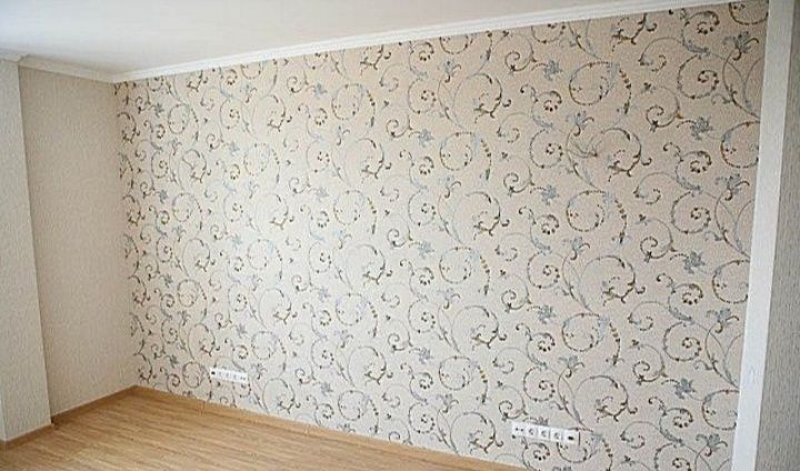 Поклейка обоев галтель плинтуса