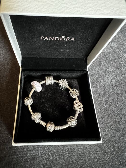 Pandora гривна с елементи