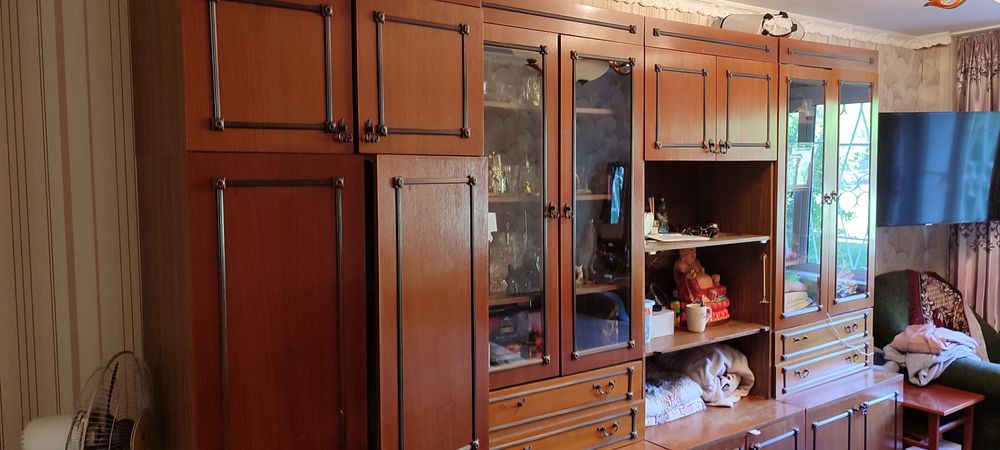 Отдам стенку дарам