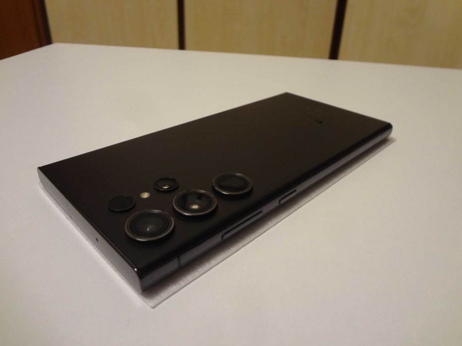 Samsung s23 Ultra Black / Memorie 1 TB .