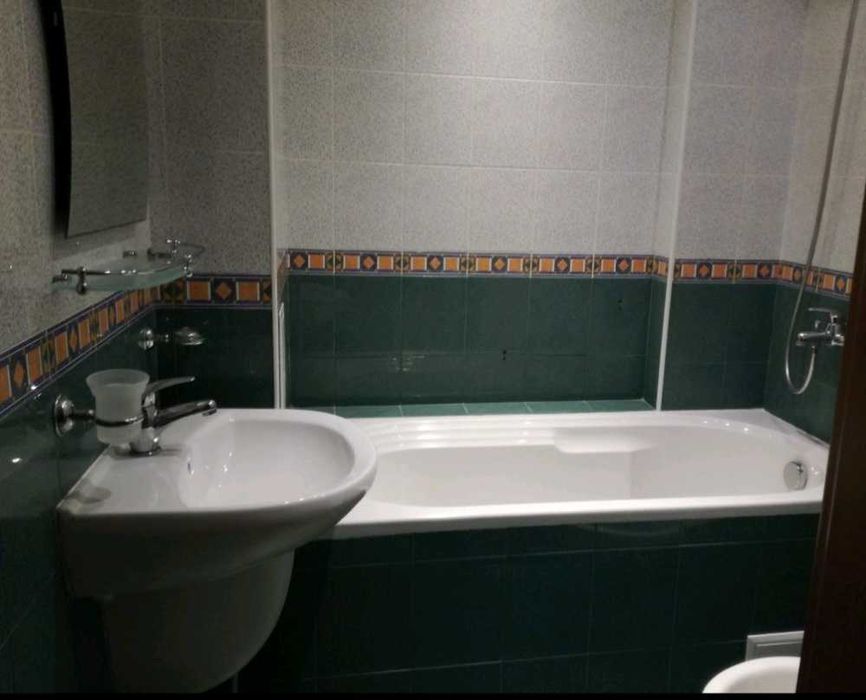 Дава се под наем Тристаен апартамент в Варна, Център - 90 кв.м за 618.12 € - Снимка #11