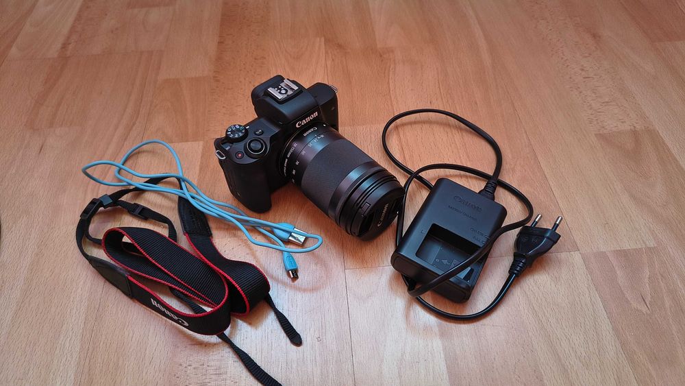 Kit Canon EOS M50 Mark II + Obiectiv Canon EF-M 18-150 mm