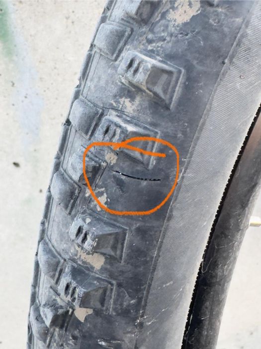 Продам покрышки для велика Schwalbe smart sam 29 диаметр