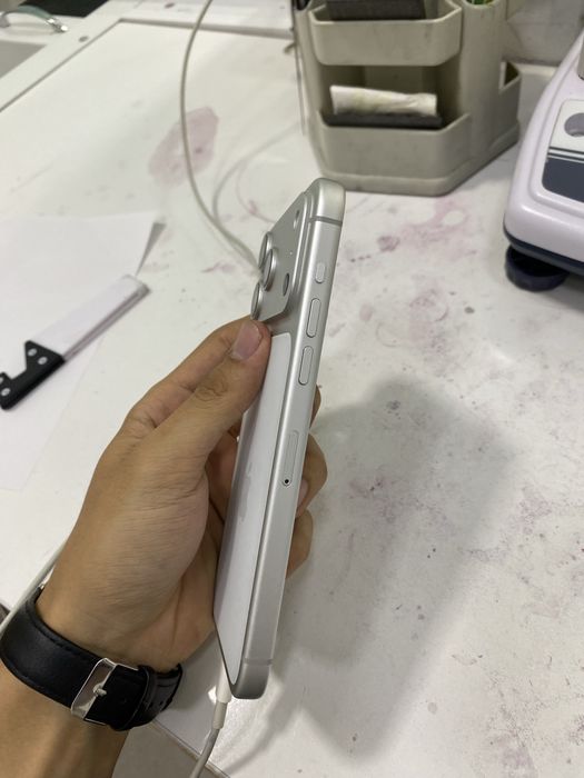17 Pro Max 256GB 83% Silver