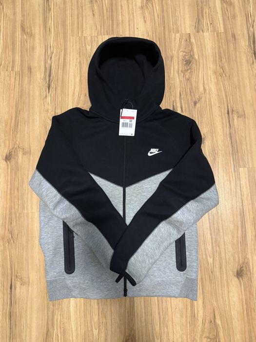 НОВ ОРИГИНАЛЕН nike tech fleece