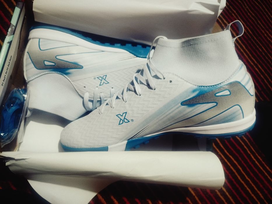 Butsa yangi    42 razmer  xitoydan zakas qilingan