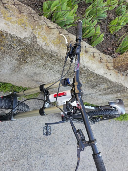Даунхил мекица 26цола Rockmachine Boxxer , шок Въздушен  Rockshox  1x9