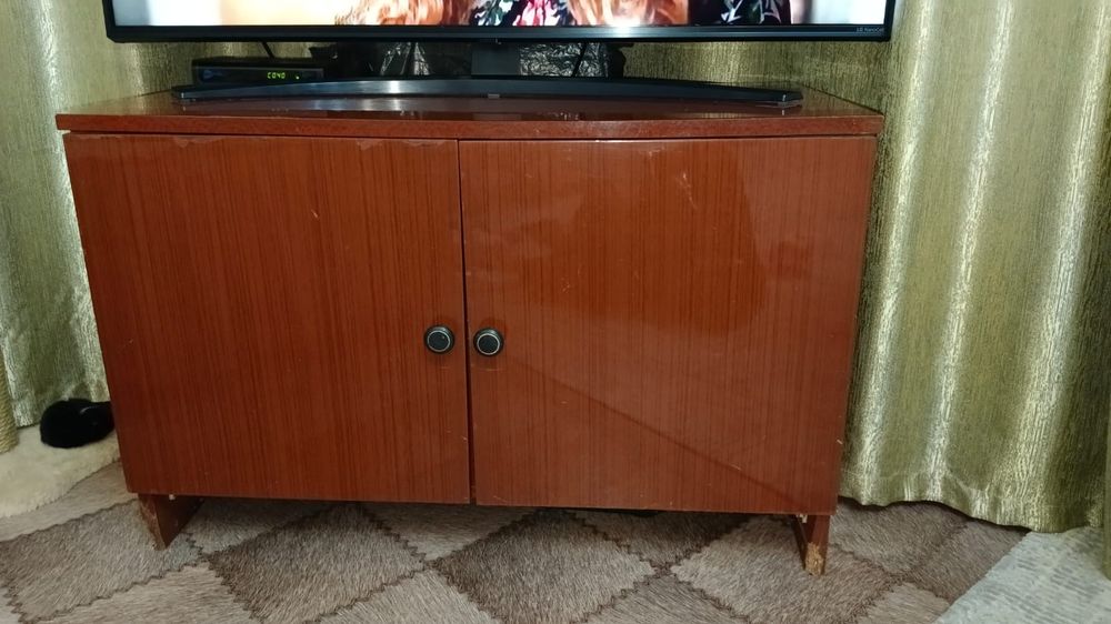 отдам тумбу    ㅤ