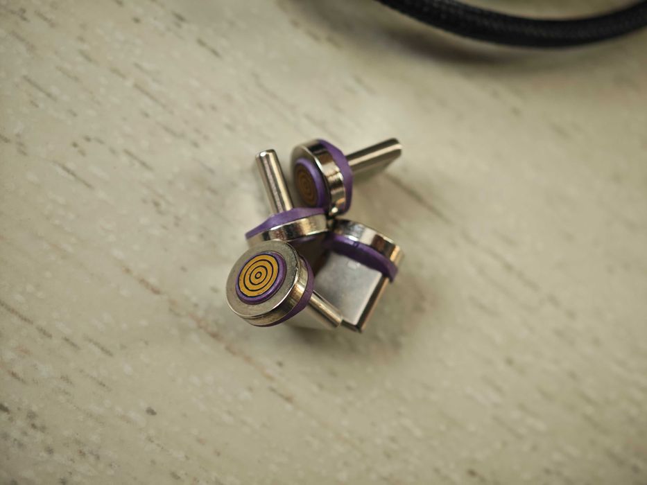 Cabluri de incarcare telefon magnetice: incarcare rapida