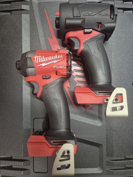 Set Milwaukee M18 format din 6 piese  pendular flex impact multicutter lanterna  si autofiletanta cu  percutie