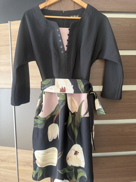 Rochie eleganta cu buzunare si cordon, marime L