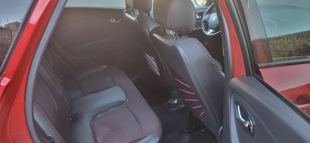 Renault Captur editie Helly Hansen/AUTOMAT