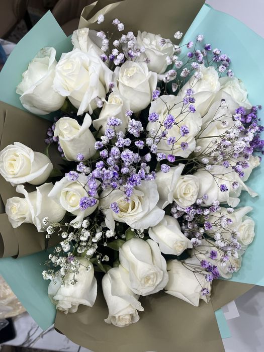 25 роз, красивые белые розы 10000 тг.