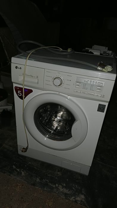 Продам стериалную машинку LG